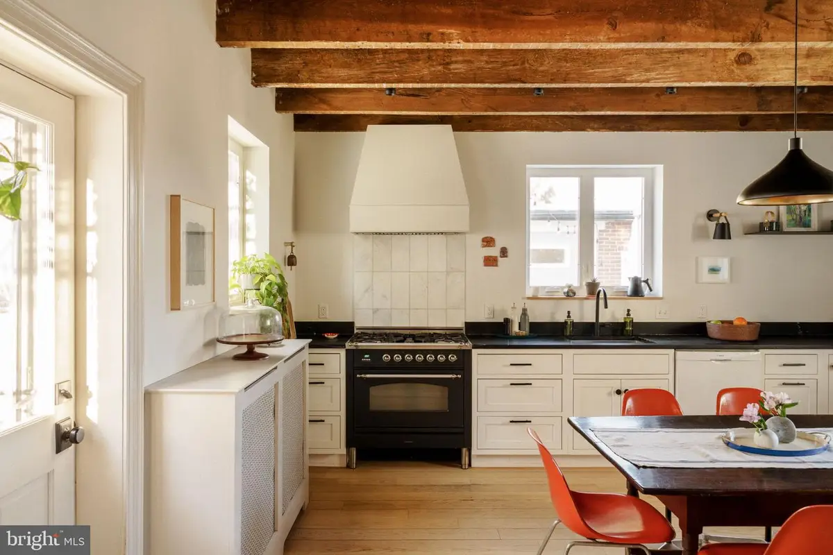 8139 Shawnee St, Philadelphia, PA 19118 - #1