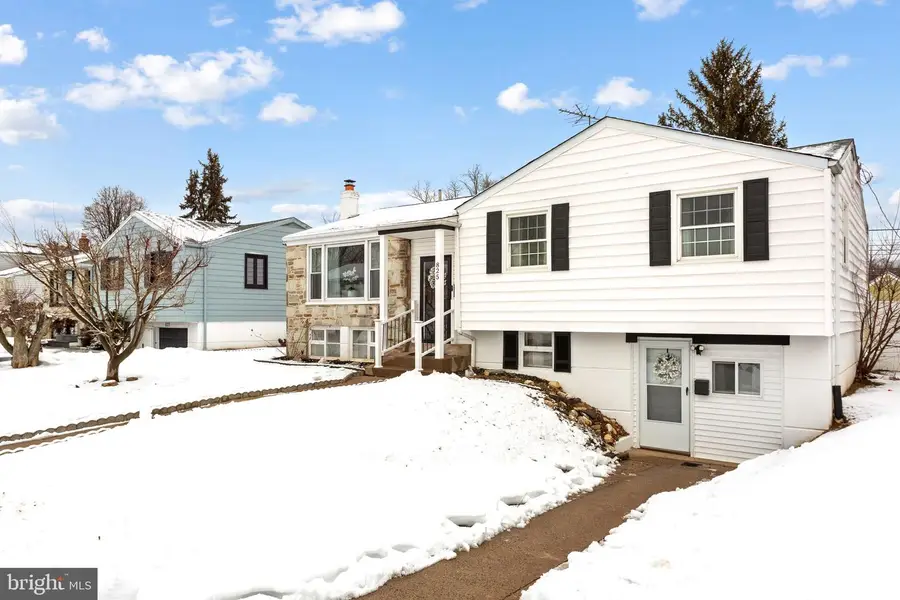 825 Densmore Rd, Philadelphia, PA 19116 - #2