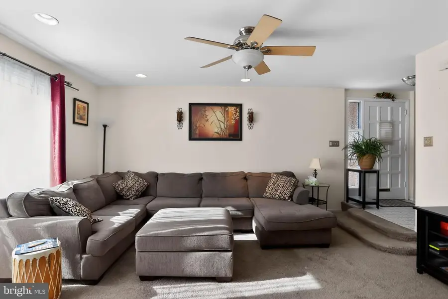 816 Susquehanna Rd, Philadelphia, PA 19111 - #3