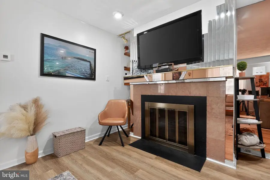 4000 Gypsy Ln #527, Philadelphia, PA 19129 - #3