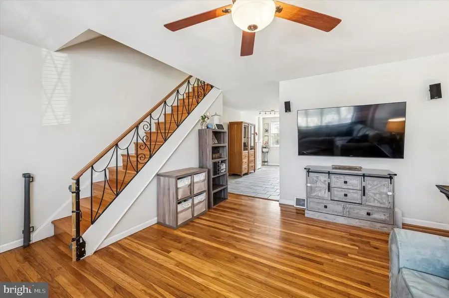 206 Rock St, Philadelphia, PA 19128 - #2