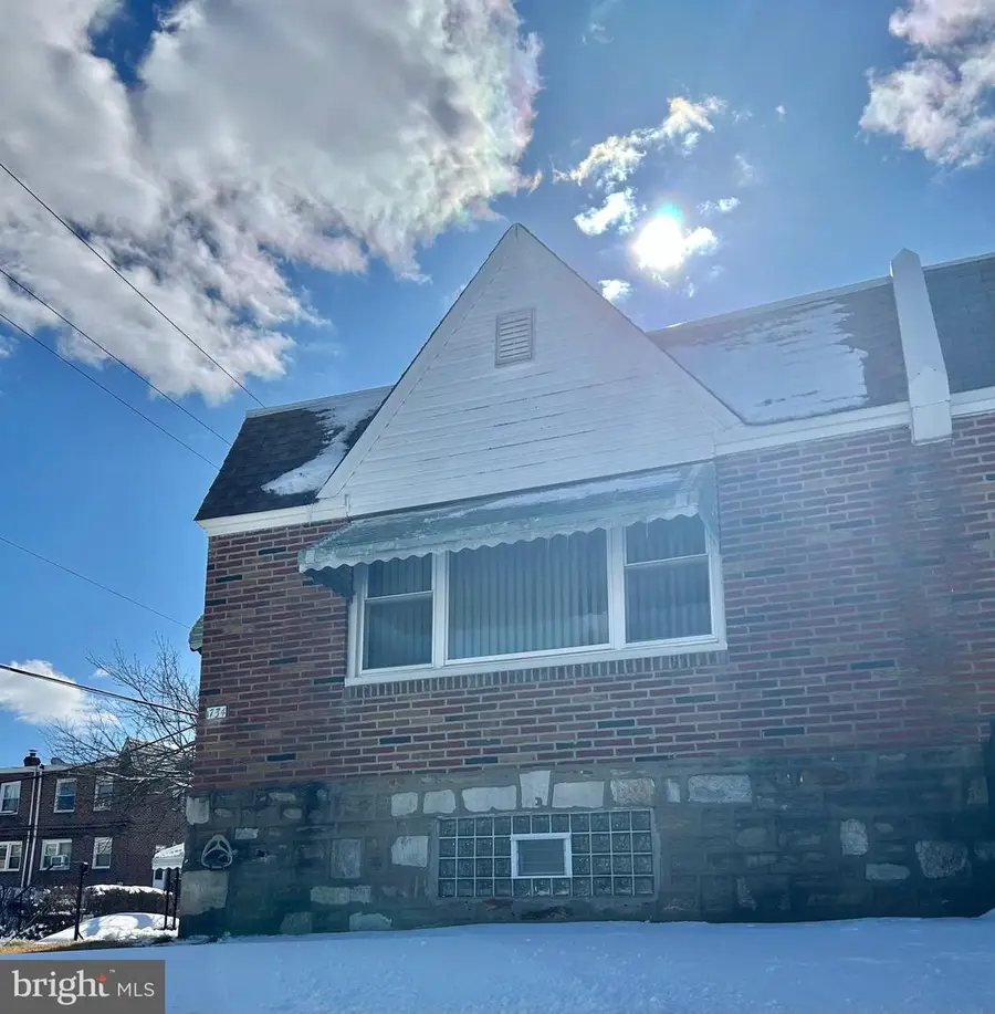 1734 Strahle St, Philadelphia, PA 19152 - #2