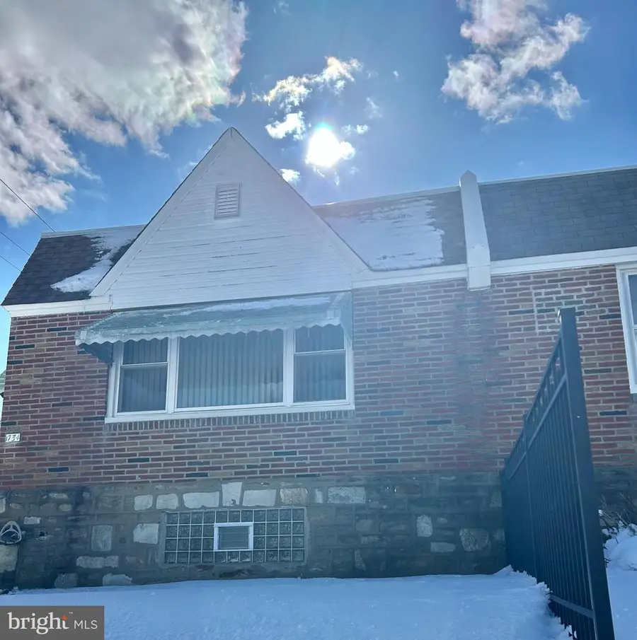 1734 Strahle St, Philadelphia, PA 19152 - #3