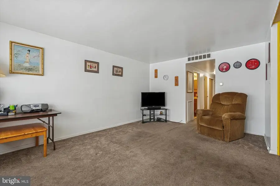 1966 Goodnaw St, Philadelphia, PA 19115 - #3