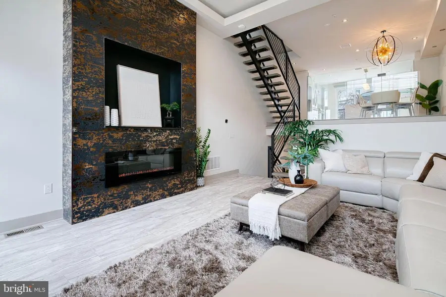 429 Salmon St, Philadelphia, PA 19125 - #2