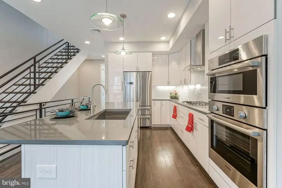 1006 S 17th St #b, Philadelphia, PA 19146 - #2