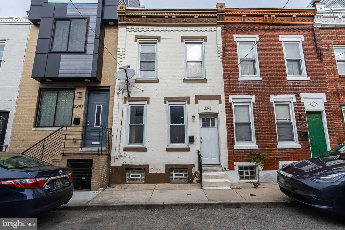 2245 Greenwich St, Philadelphia, PA 19146 - #1