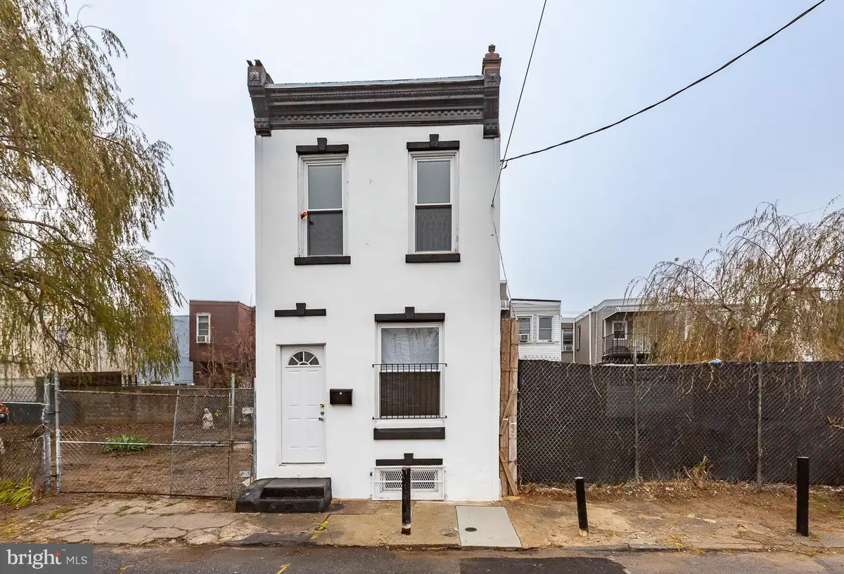 2735 N Waterloo St, Philadelphia, PA 19133 - #1