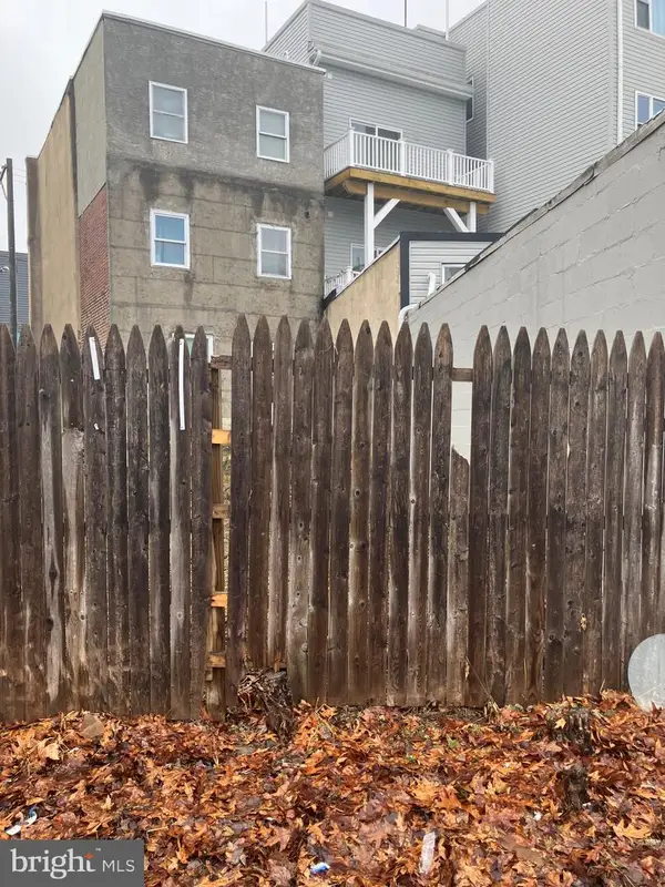 2418 Trenton Ave, PHILADELPHIA, PA 19125