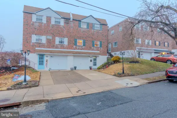 8202 Solly Pl, PHILADELPHIA, PA 19111