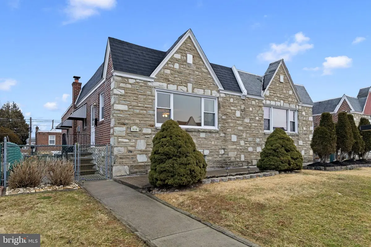 1605 Strahle St, Philadelphia, PA 19152 - #1