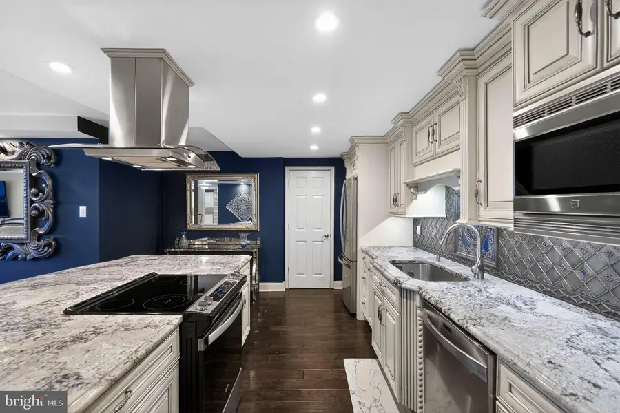 1420 Locust St #31i, Philadelphia, PA 19102 - #3