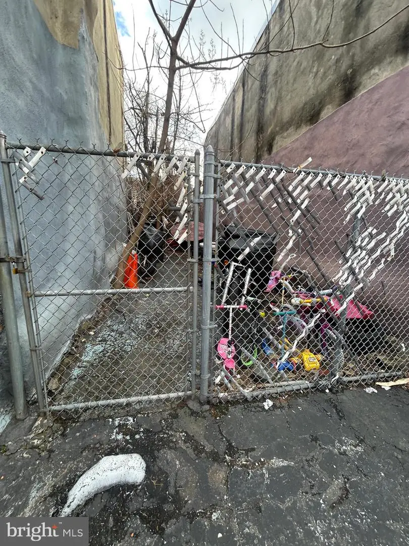 1218 W Firth St, Philadelphia, PA 19133 - #2