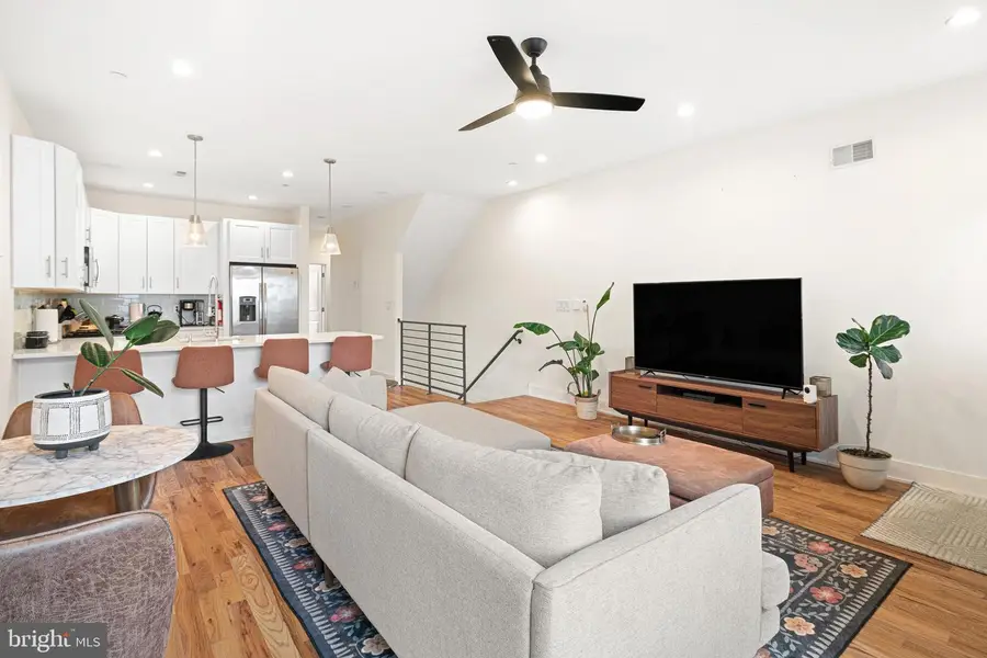 1215 N 5th St #2, Philadelphia, PA 19122 - #3