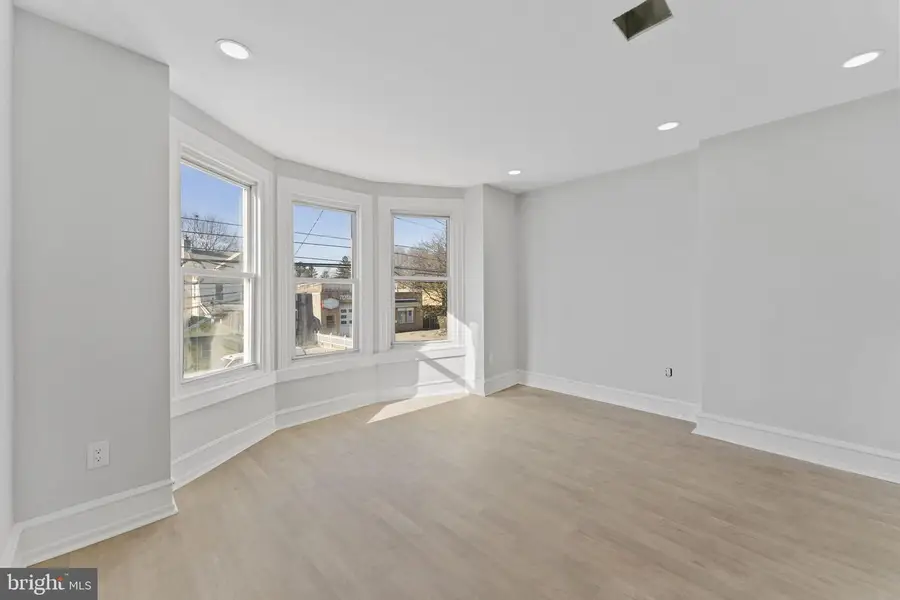 7703 Ridge Ave, Philadelphia, PA 19128 - #2