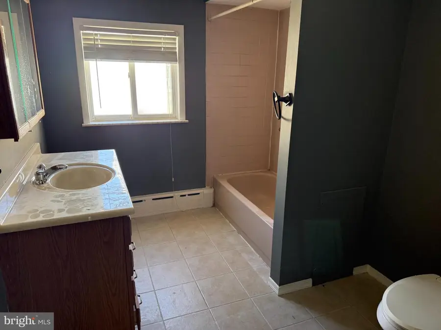 319 Mercy St, Philadelphia, PA 19148 - #3