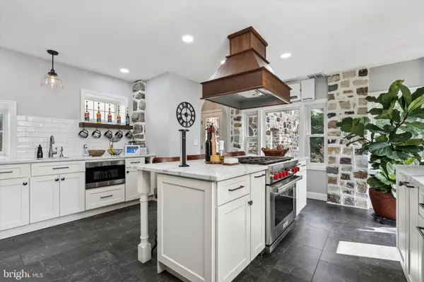 6380 City Ave, PHILADELPHIA, PA 19151