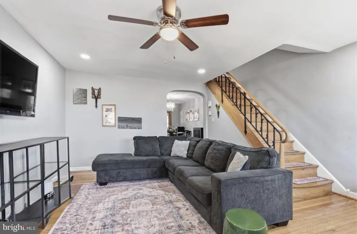 161 E Fariston Dr, Philadelphia, PA 19120 - #1