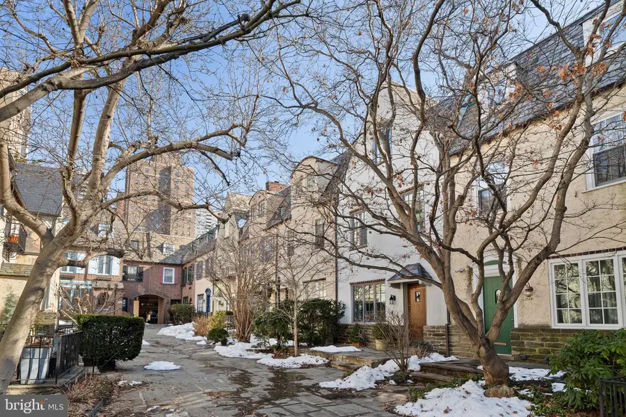 2136 Saint James St, Philadelphia, PA 19103 - #2