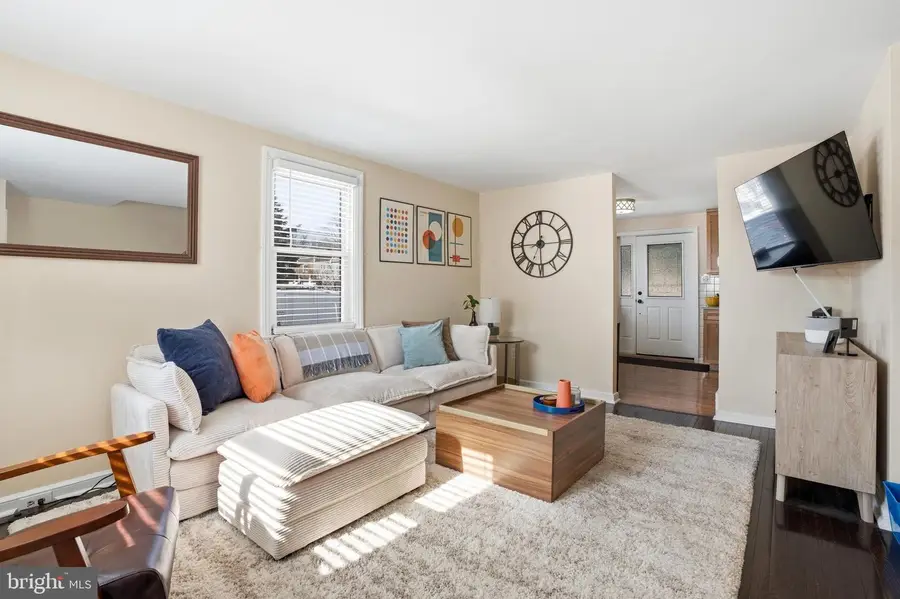 294 Lemonte St, Philadelphia, PA 19128 - #3