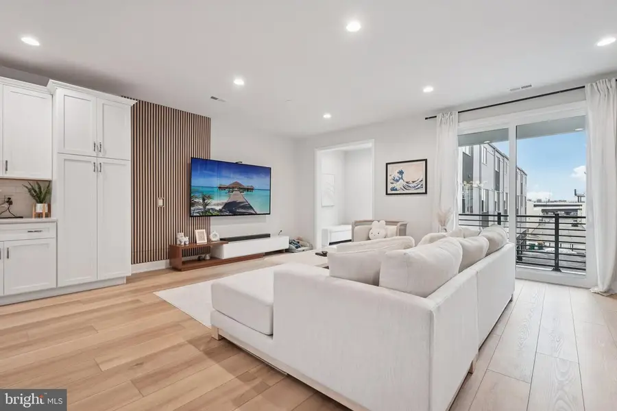 2150 Northbank Pl #141, Philadelphia, PA 19125 - #3