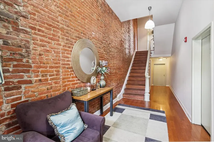 1111 Mount Vernon St #5, Philadelphia, PA 19123 - #3