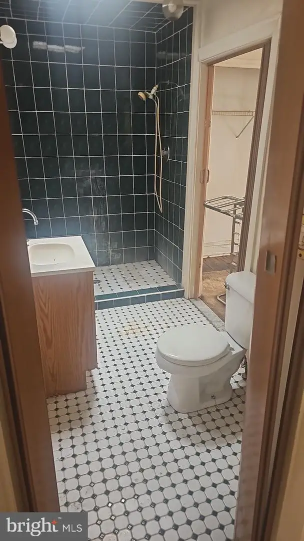 3435 Barclay St, Philadelphia, PA 19129 - #3