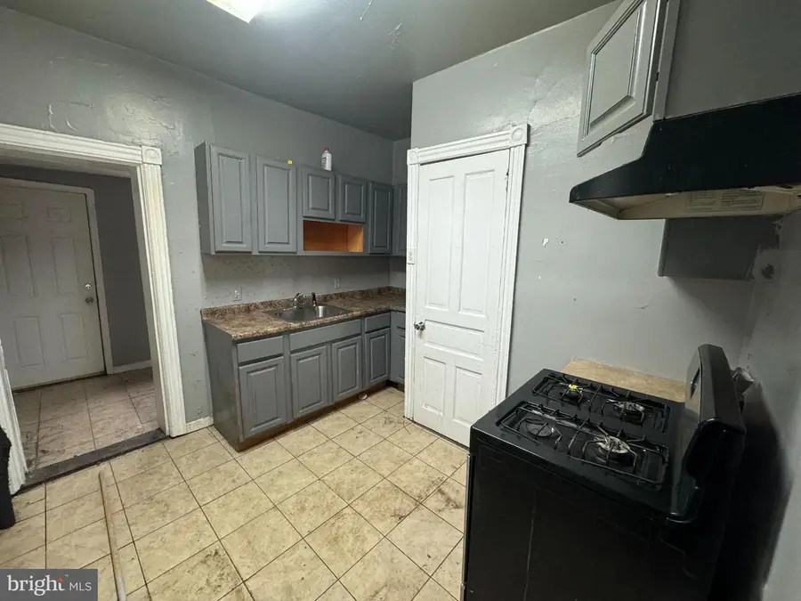 4442 N 18th St, Philadelphia, PA 19140 - #2