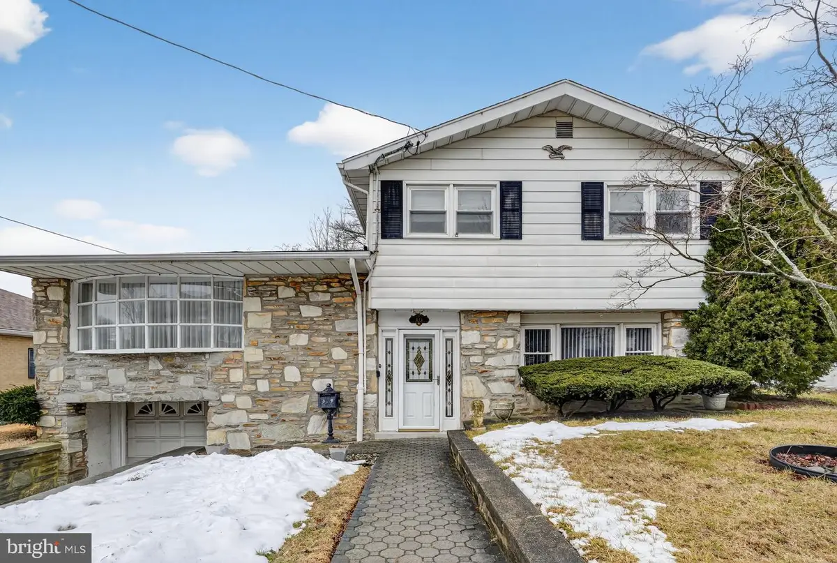 523 Wigard Ave, Philadelphia, PA 19128 - #1