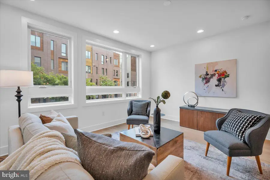 638 N 5th St, Philadelphia, PA 19123 - #2