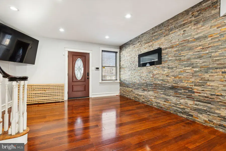 7012 Limekiln Pike, Philadelphia, PA 19138 - #2