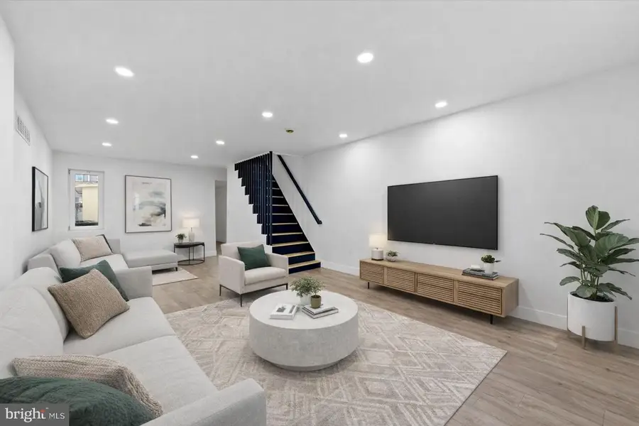 2021 E Sergeant St, Philadelphia, PA 19125 - #2