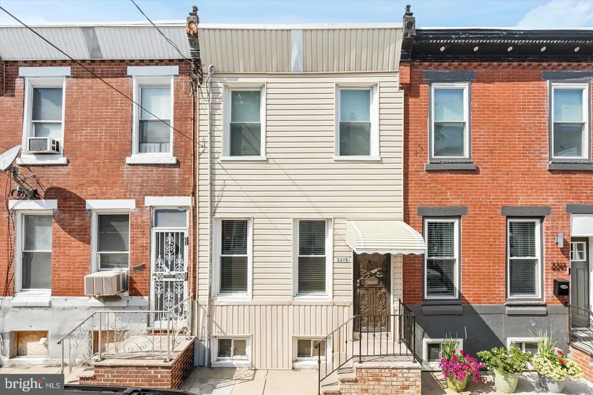 2215 Watkins St, Philadelphia, PA 19145 - #1