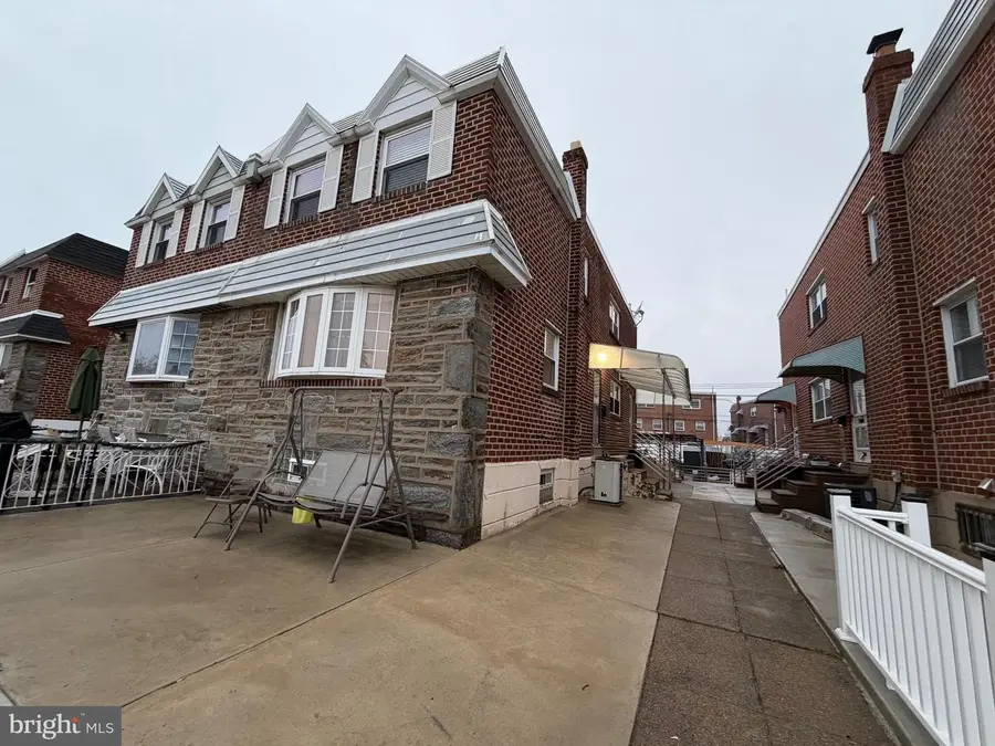 7338 Revere St, Philadelphia, PA 19152 - #2