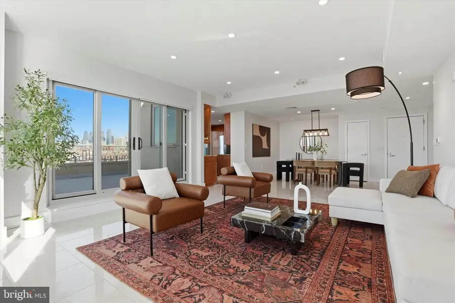 717 S Chris Columbus Blvd #802, Philadelphia, PA 19147 - #2