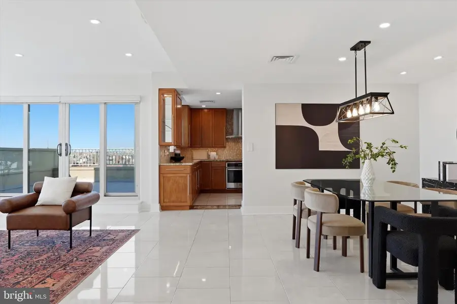 717 S Chris Columbus Blvd #802, Philadelphia, PA 19147 - #3