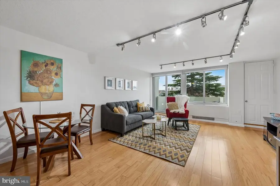 604-36 S Washington Sq #309, Philadelphia, PA 19106 - #3