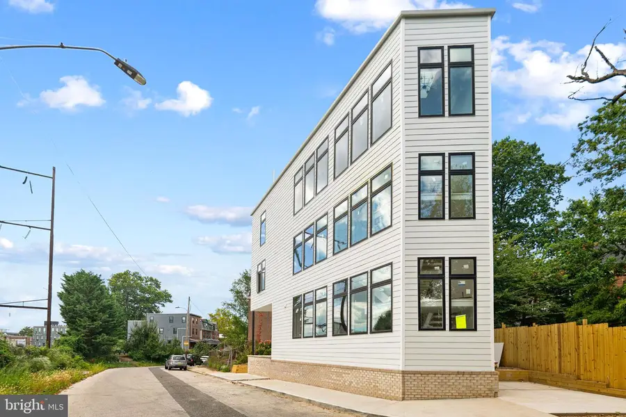 1021 S Saint Bernard St, Philadelphia, PA 19143 - #3