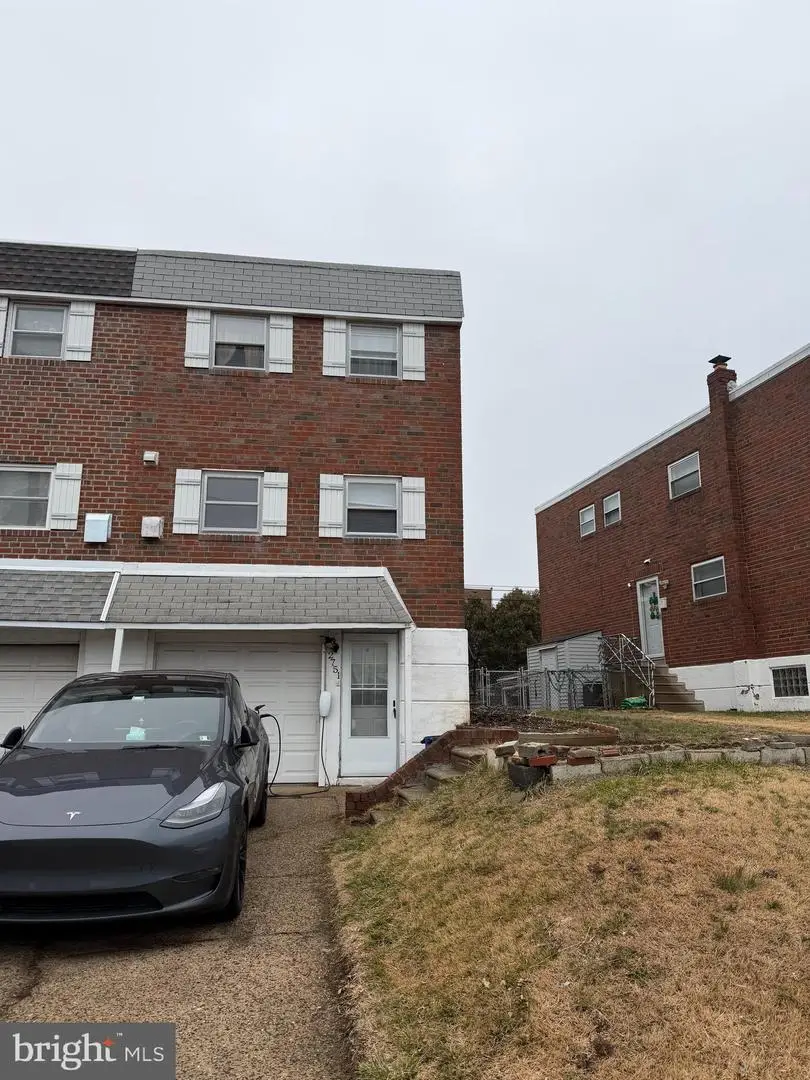 2751 Tolbut St, Philadelphia, PA 19152 - #1