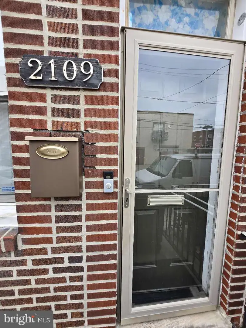 2109 S 9th St, Philadelphia, PA 19148 - #1