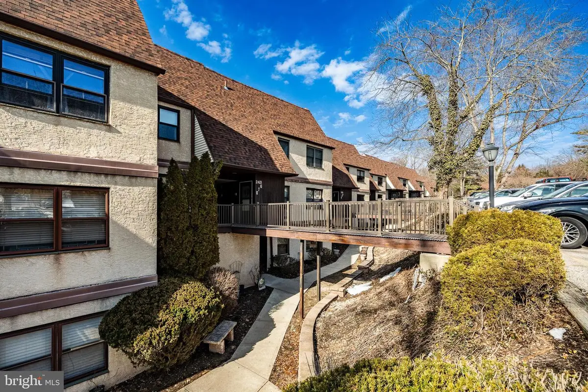 243 Shawmont Ave #c, Philadelphia, PA 19128 - #1