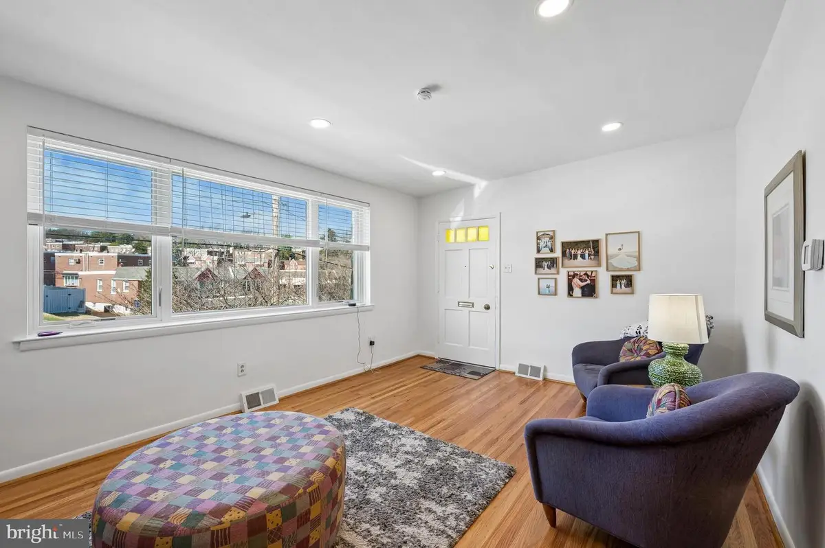 568 Domino Ln, Philadelphia, PA 19128 - #1