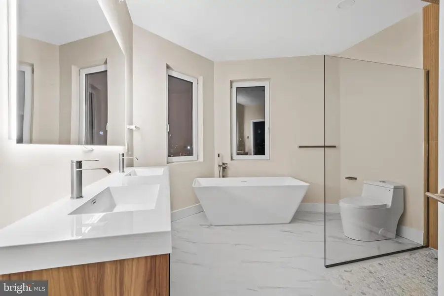 2440 E Harold St, Philadelphia, PA 19125 - #2