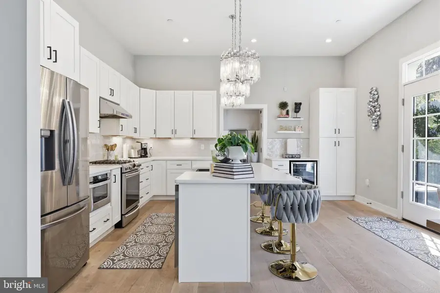 547 Walnut Ln, Philadelphia, PA 19128 - #3