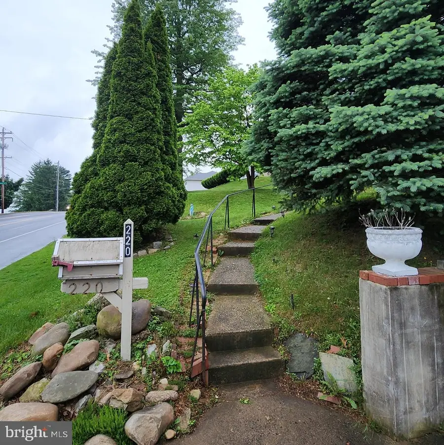 220 County Line Rd, Philadelphia, PA 19116 - #2