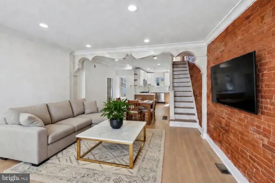 438 Mcclellan St, Philadelphia, PA 19148 - #3