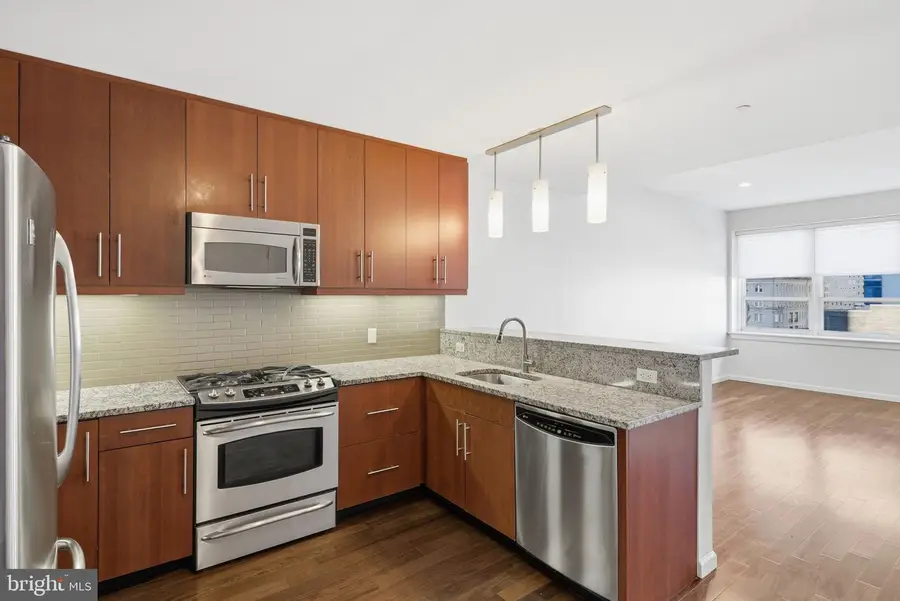 1425-e Locust St #15e, Philadelphia, PA 19102 - #3