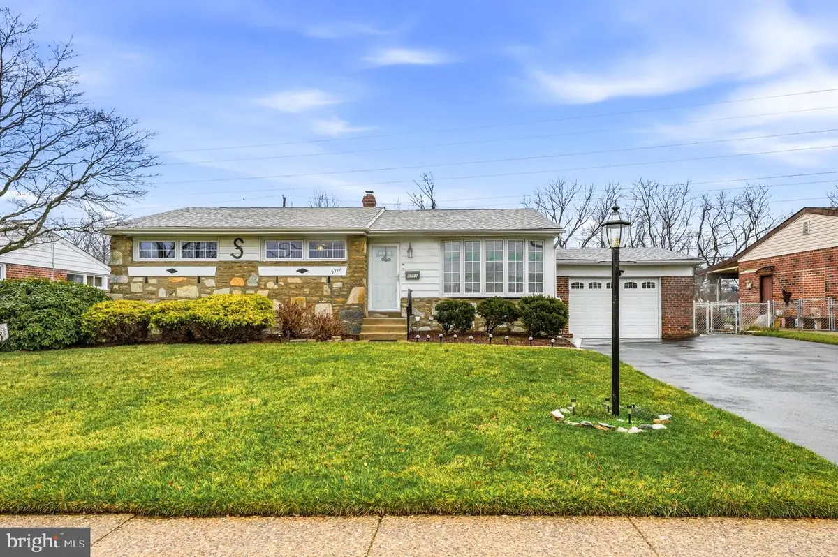 9711 Dedaker St, Philadelphia, PA 19115 - #1