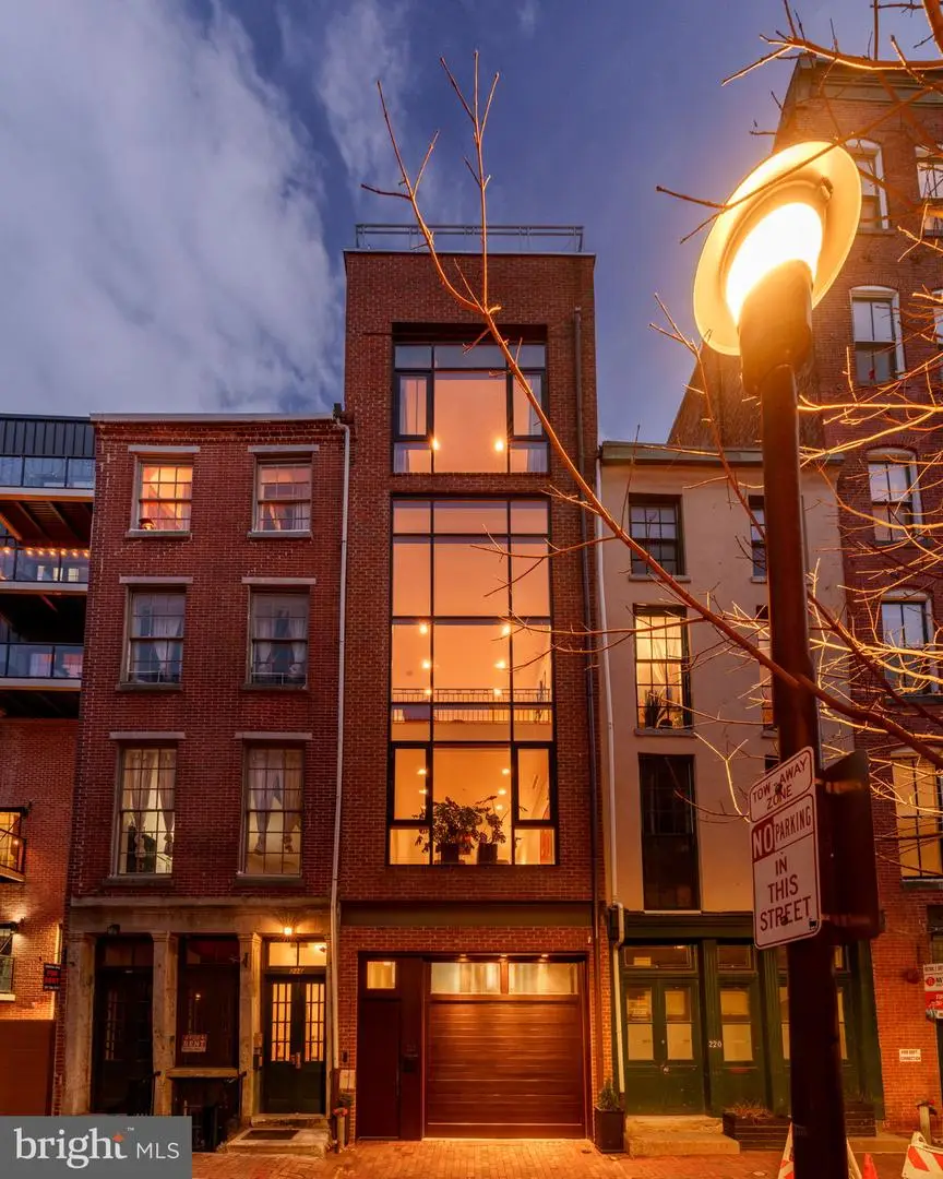 218 Church St, Philadelphia, PA 19106 - #2
