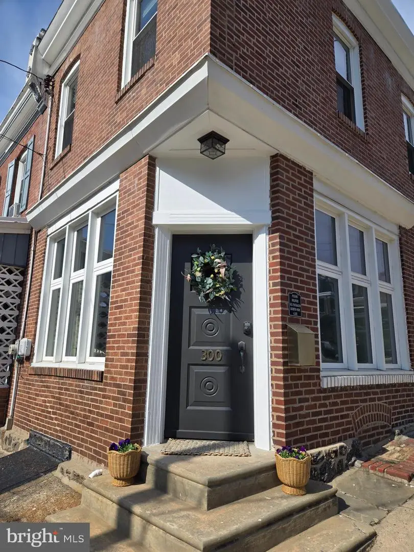 300 Leverington Ave, Philadelphia, PA 19128 - #1